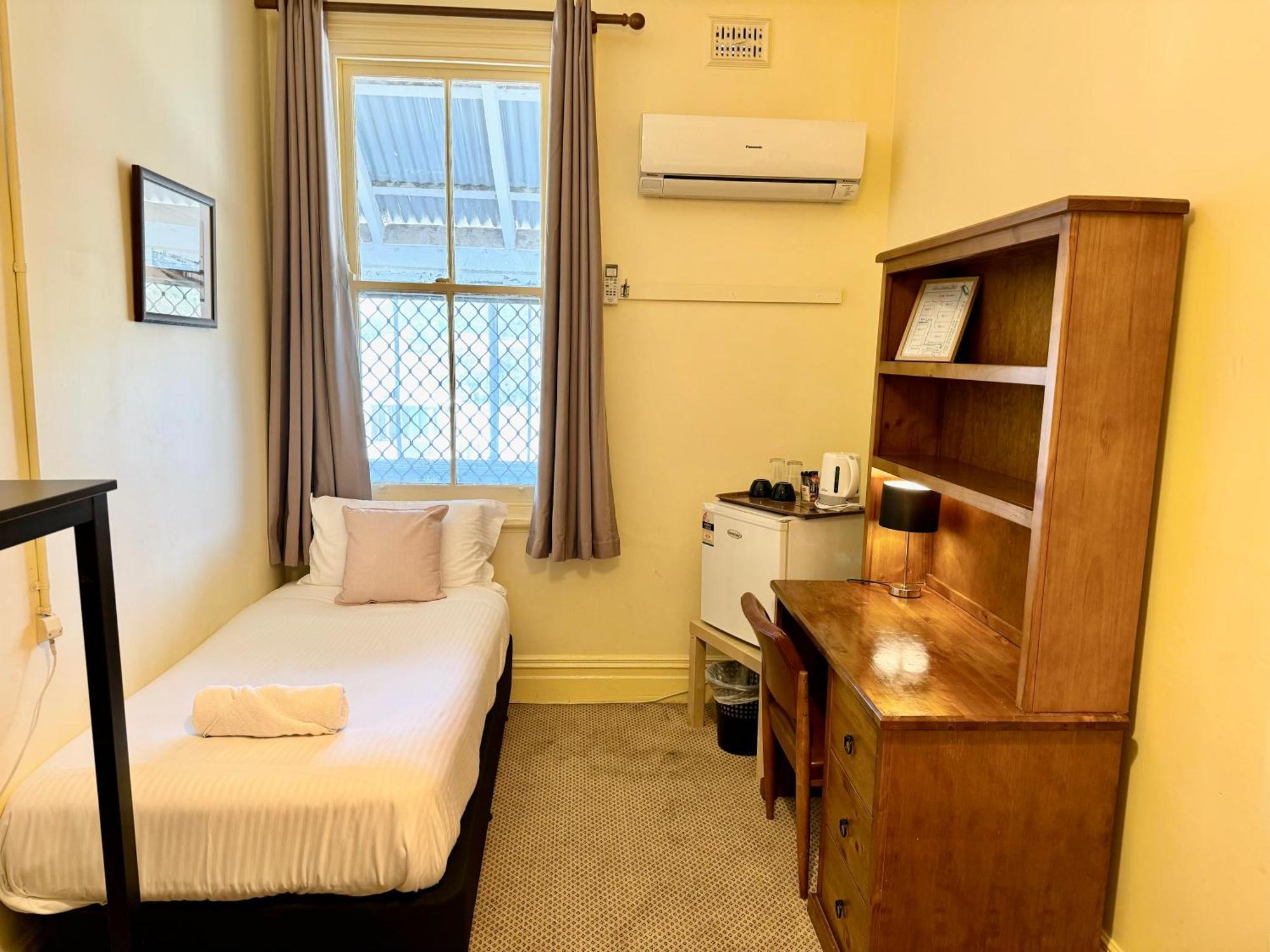 The Commercial Hotel Wallerawang Chambre photo